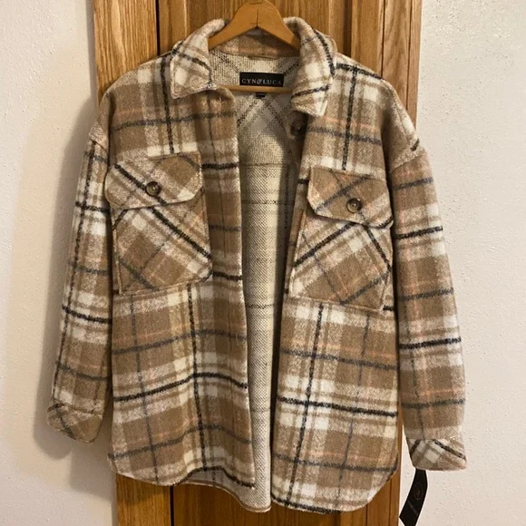 Shacket - Picture 1 of 3